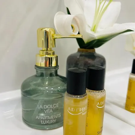 La Dolce In The Center With Private Parking