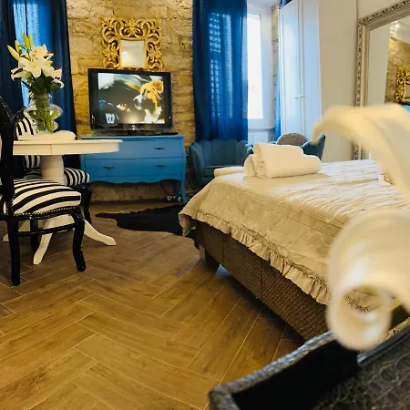 Appartement La Dolce In The Center With Private Parking