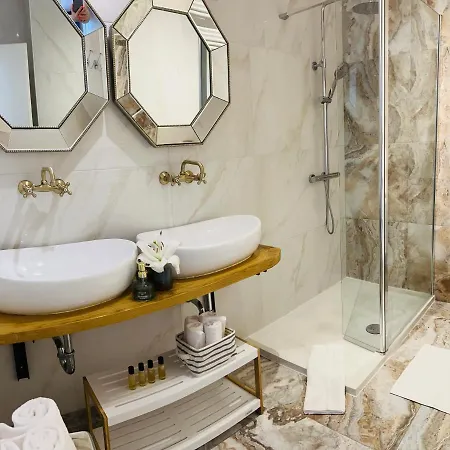 Appartement La Dolce In The Center With Private Parking *