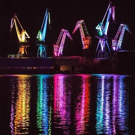 Appartement La Dolce In The Center With Private Parking Pula