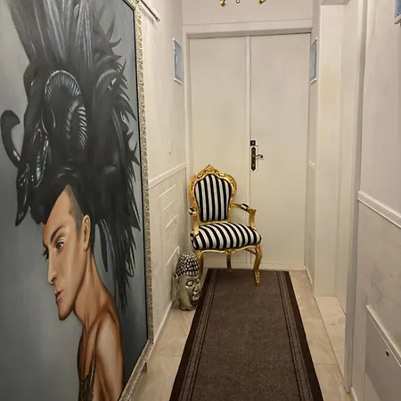 La Dolce In The Center With Private Parking