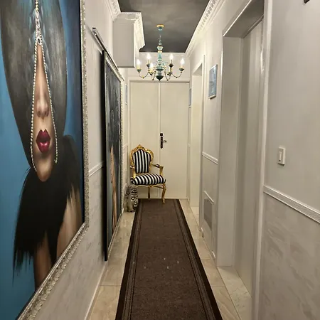 La Dolce In The Center With Private Parking Апартаменты