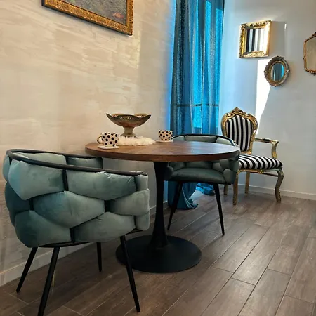 Апартаменты La Dolce In The Center With Private Parking Пула