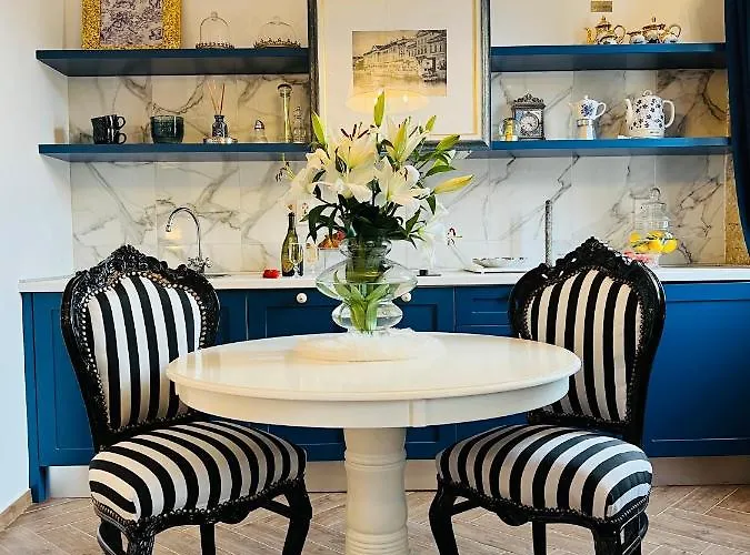 La Dolce In The Center With Private Parking *