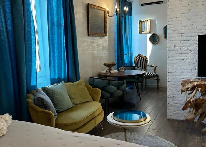 La Dolce In The Center With Private Parking Πούλα