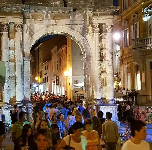 La Dolce In The Center With Private Parking Διαμέρισμα *